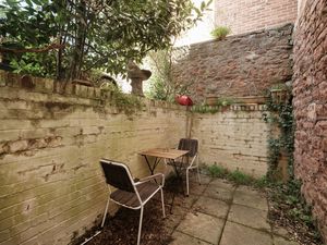 Courtyard- click for photo gallery